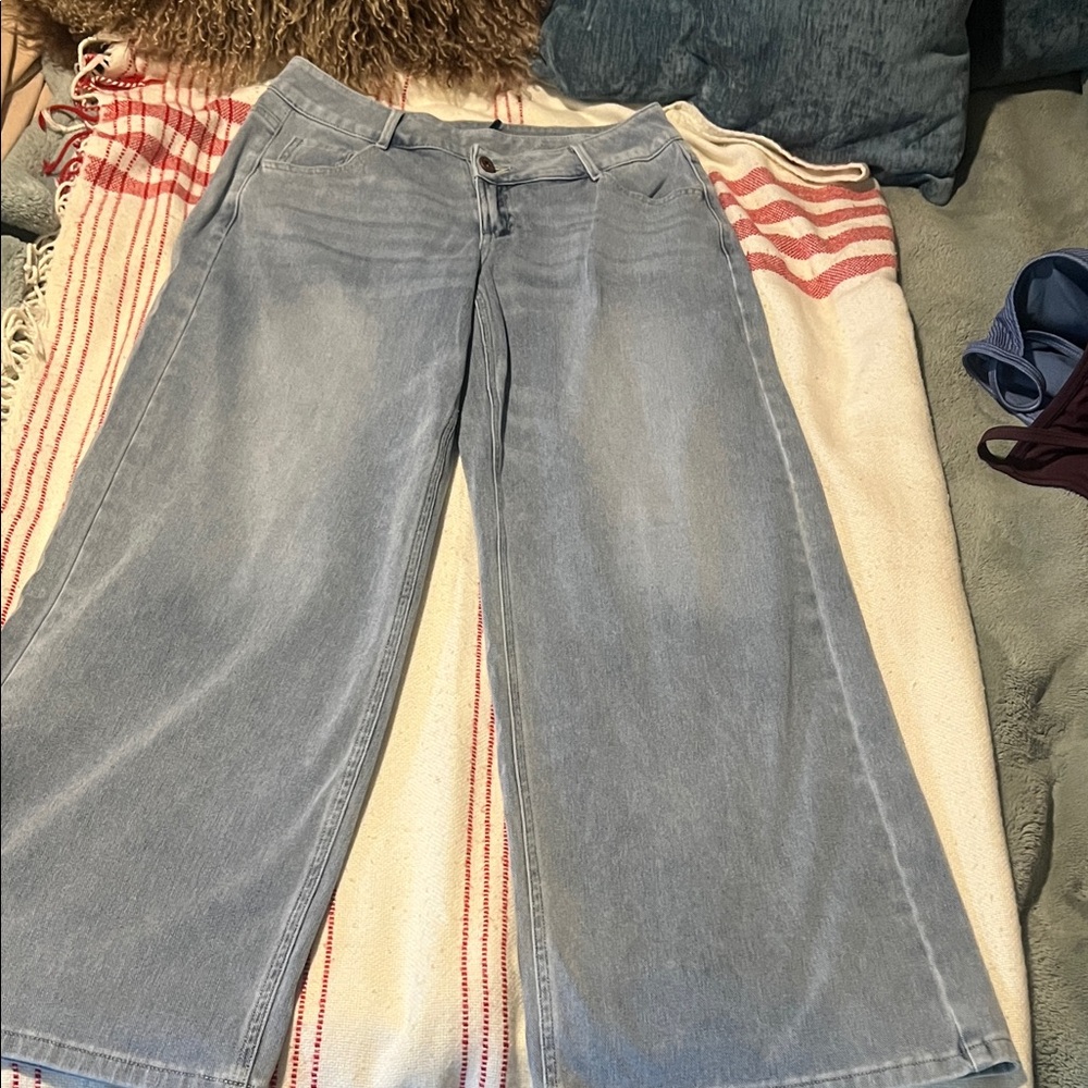 Halara Wide-Leg Light Blue Jeans